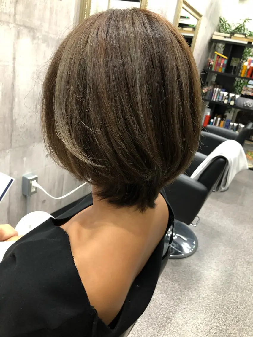 ショート カラー カット ヘアカラー トリートメント 恒遠 幸司のヘアスタイル