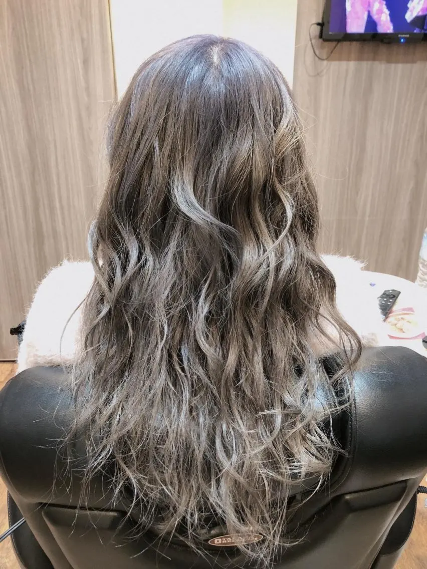 ロング 太白区/白髪ぼかし ハイライト/千葉達人のヘアスタイル