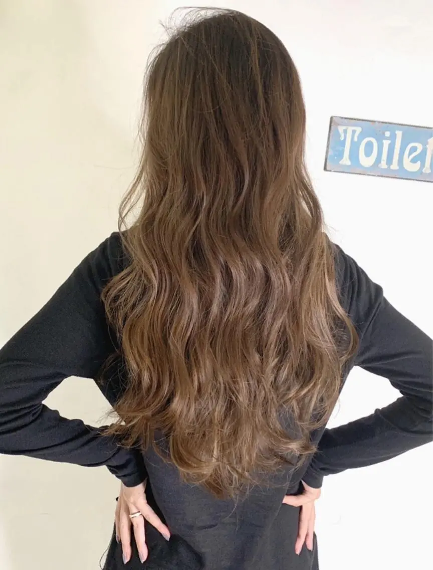 ロング カラー アッシュ バレイヤージュ ブリーチ デザインカラー グレージュ カット ヘアカラー 京都大人女性ショート 徒歩1分/秋山のヘアスタイル