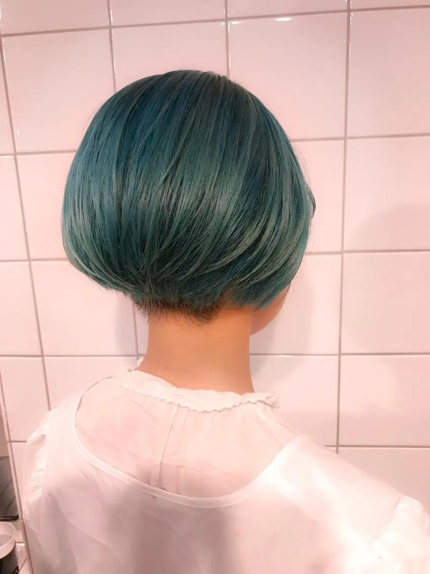 ショート カラー 透明感カラー/ レイヤー　YUKAのヘアスタイル