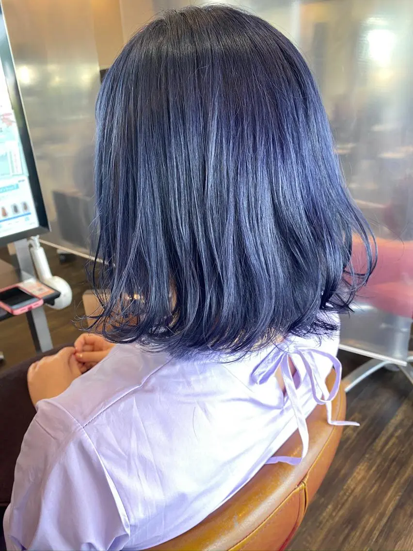 ミディアム 西本 夏美のヘアスタイル