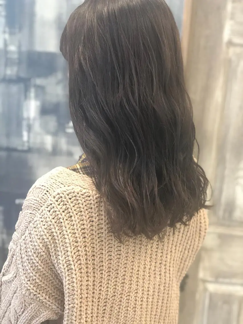 ロング カラー 日高 香織のヘアスタイル