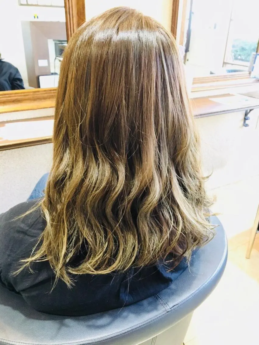セミロング トリコ 都島店のヘアスタイル