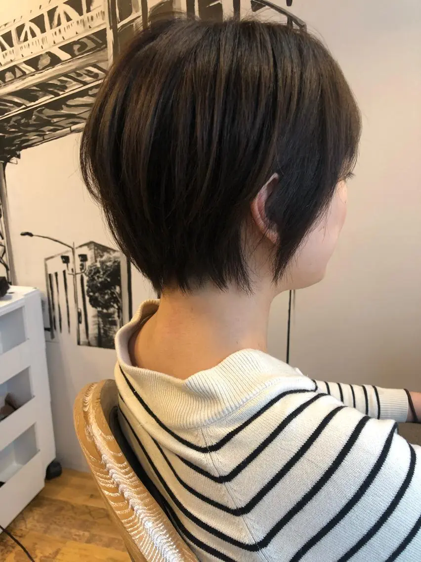 ショート 切りっぱなしボブ ボブ ハイライト レイヤーカット ショート職人 美容師【KENTA】のヘアスタイル
