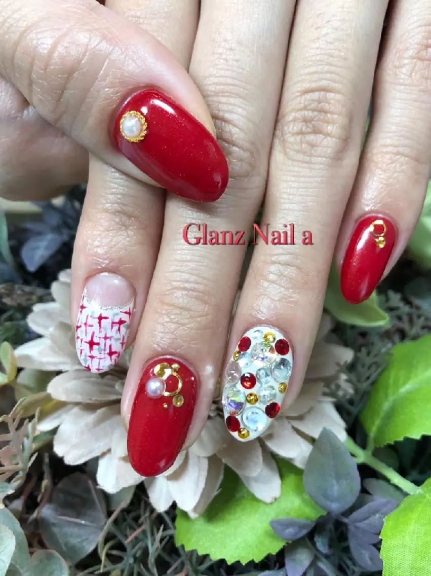 ネイル ラメ(グリッター) 赤色 ツイードネイル 冬ネイル Glanz  Nail aのネイルデザイン