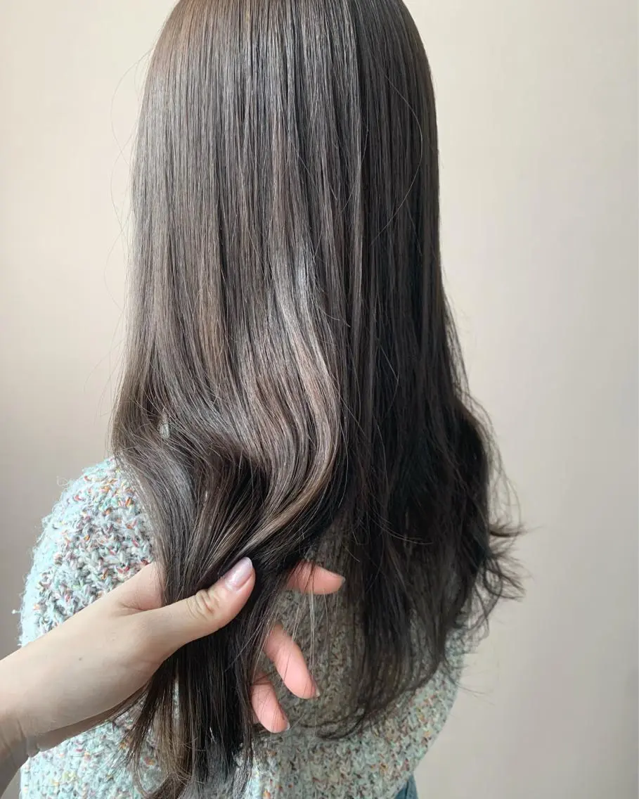 ロング カラー 透明感カラー グレージュ ラベンダーカラー ラベンダーグレージュ ラベンダーグレー カット ヘアカラー トリートメント hubhair レイヤー/透明感のヘアスタイル