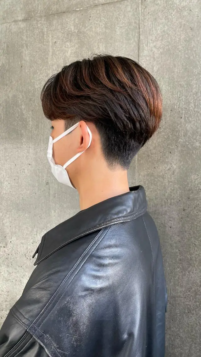 パーマ メンズ センターパート カルマパーマ メンズ韓国風 メンズパーマ メンズショート もりたみかこ 美容師お休み中のヘアスタイル