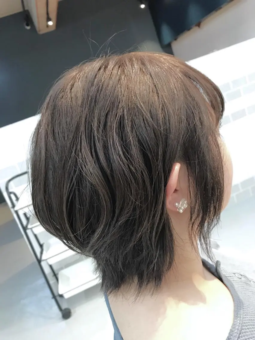 ショート カラー アディクシーカラー ブリーチ ブリーチなしカラー 加藤 憂のヘアスタイル