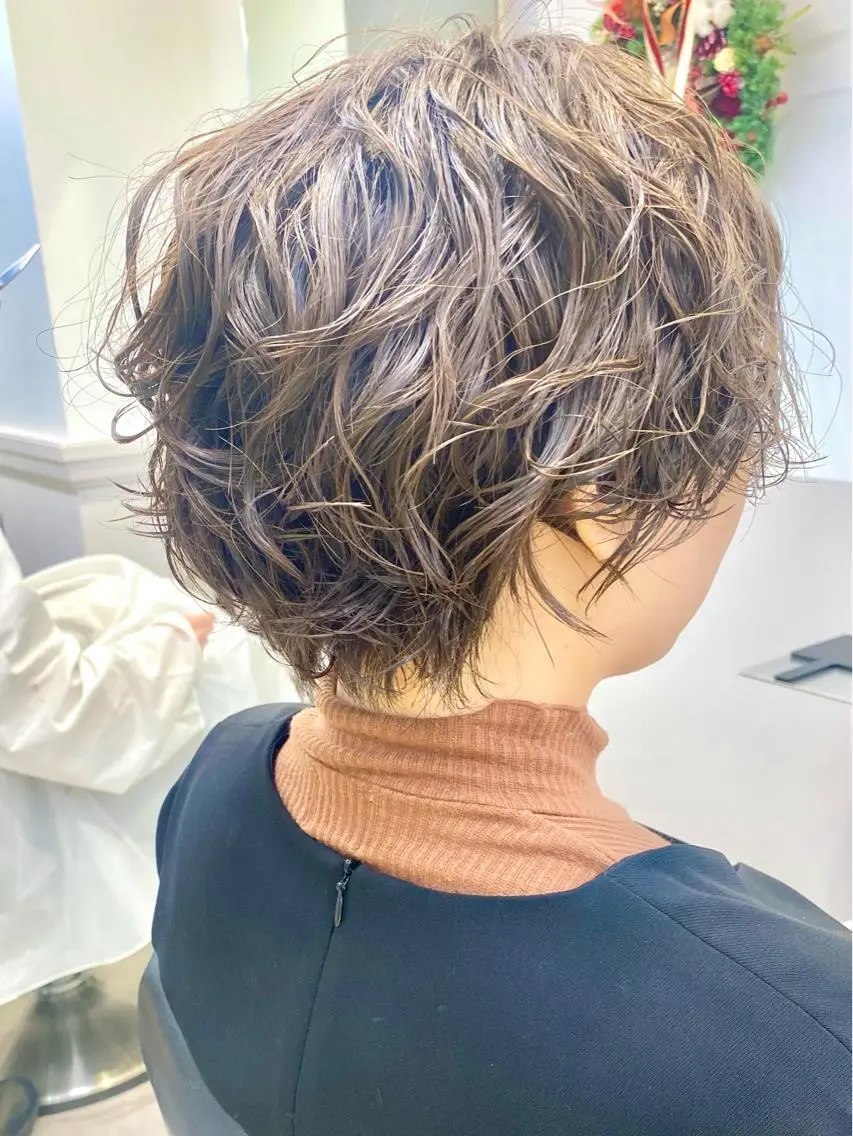 ショート パーマ カット パーマ 会田 渡夢のヘアスタイル