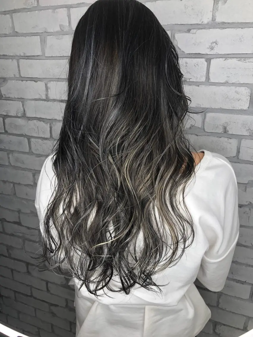 ロング カラー アディクシーカラー welring hair salonのヘアスタイル