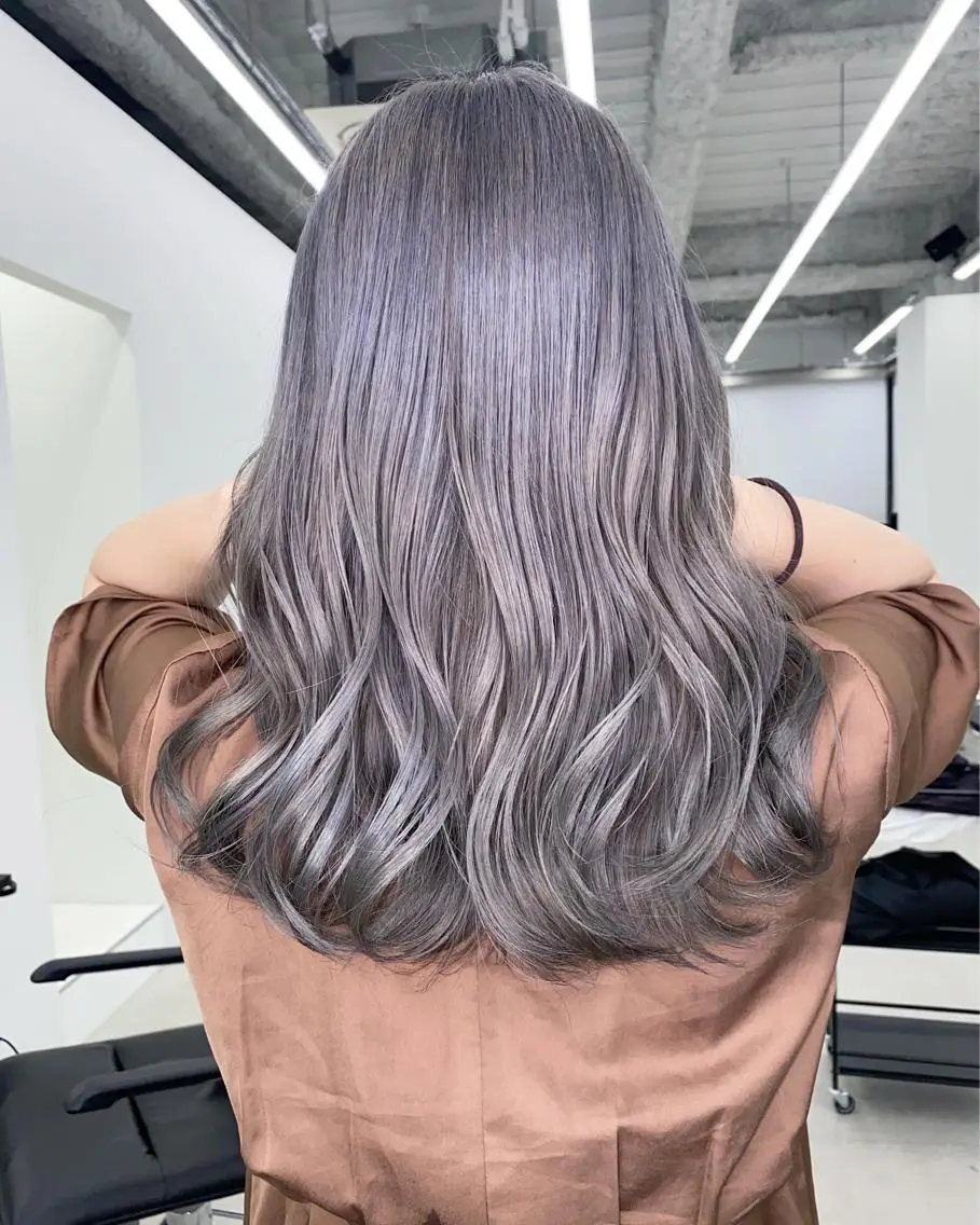 セミロング 手島 カミラのヘアスタイル