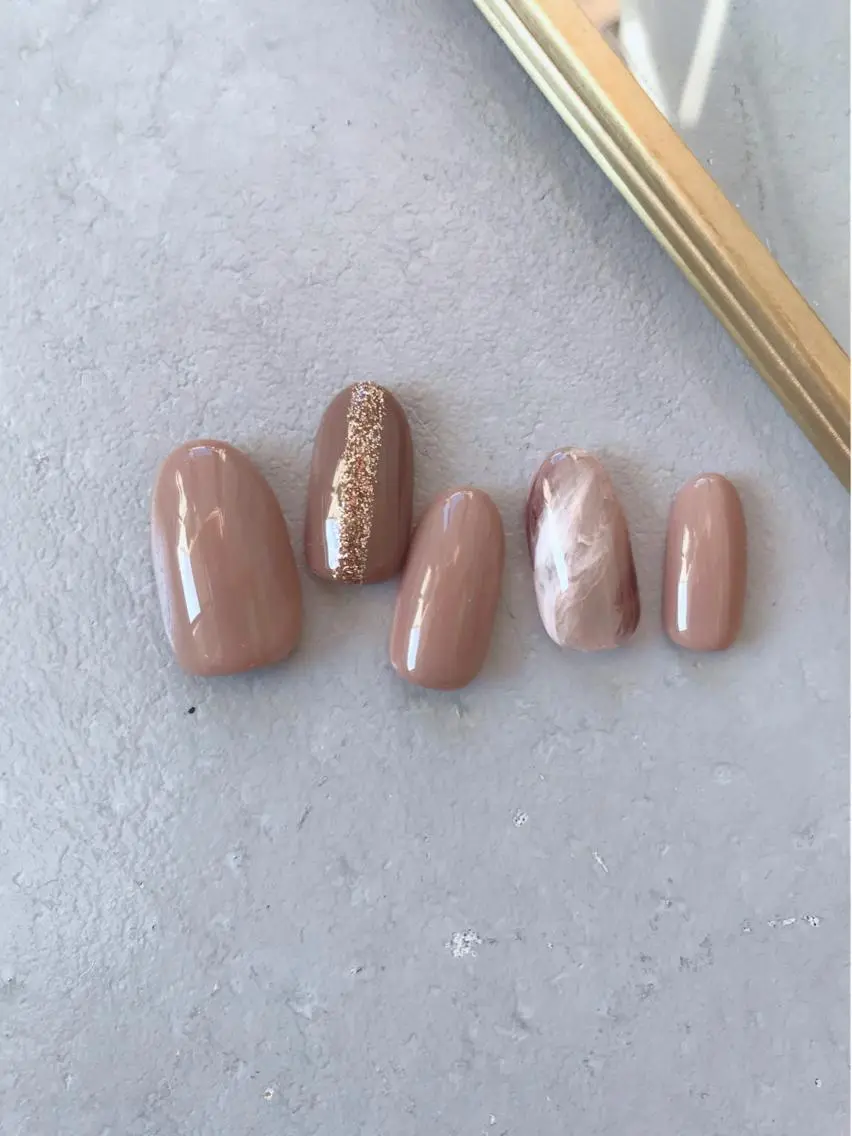 ネイル アートネイル ブラウン ラメ(グリッター) ニュアンスネイル ハンドネイル ハンドケア Baden Nail ﾊﾞ-ﾃﾞﾝ ﾈｲﾙのネイルデザイン