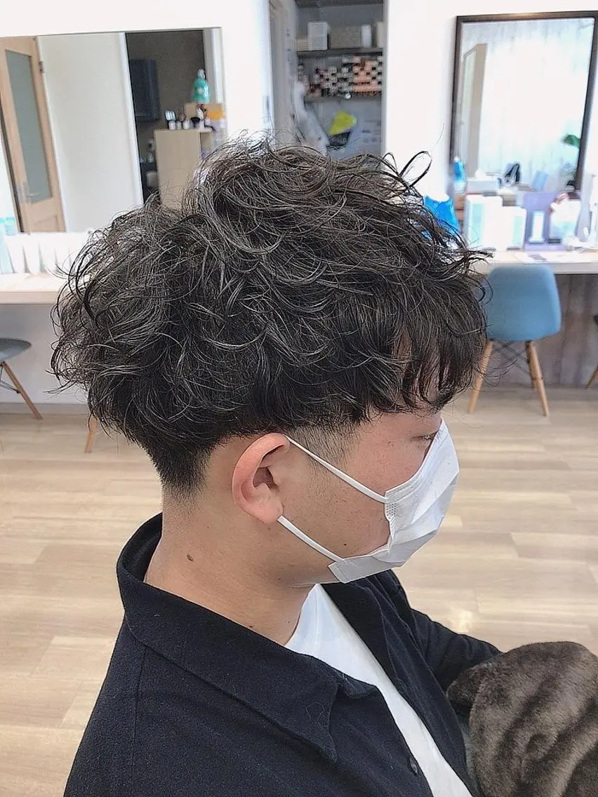 ショート メンズパーマ波巻き 🌳大森悠登🌳のヘアスタイル