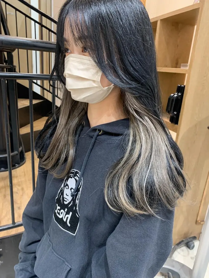 ロング カラー ヘアアレンジ ヘアカラー トリートメント yuka .のヘアスタイル