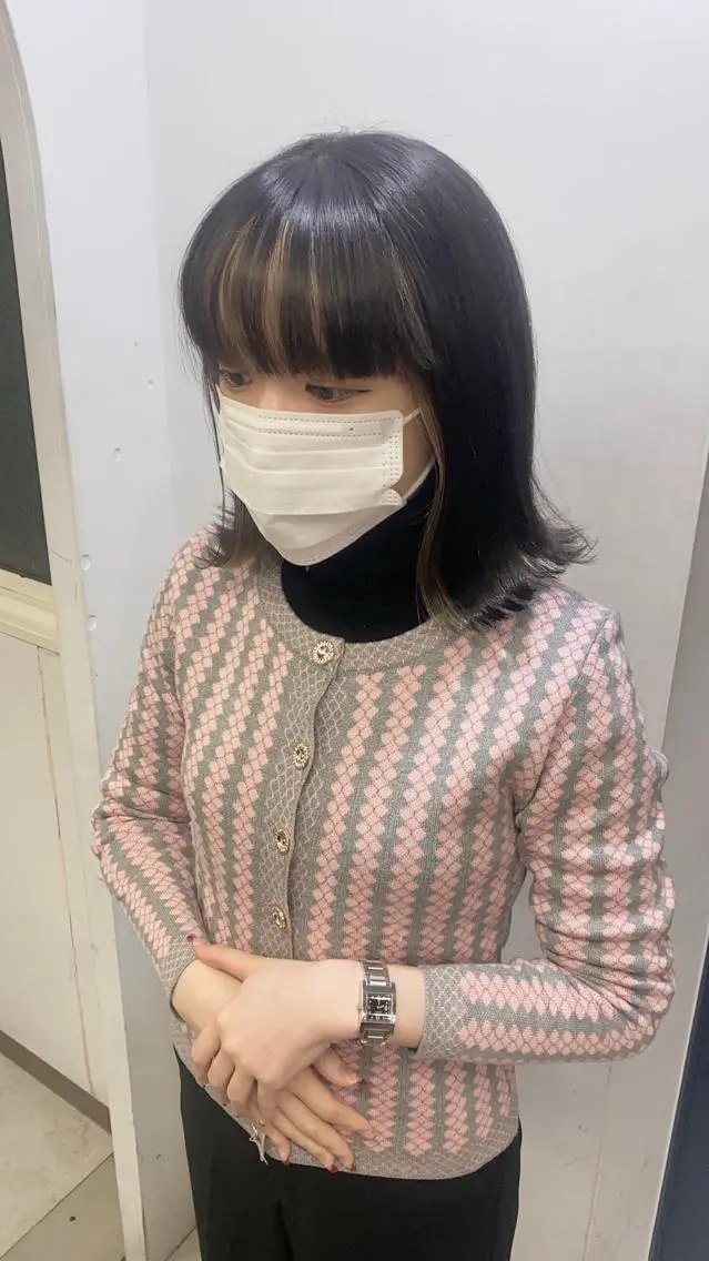 ミディアム ミルクティーベージュ outaのヘアスタイル