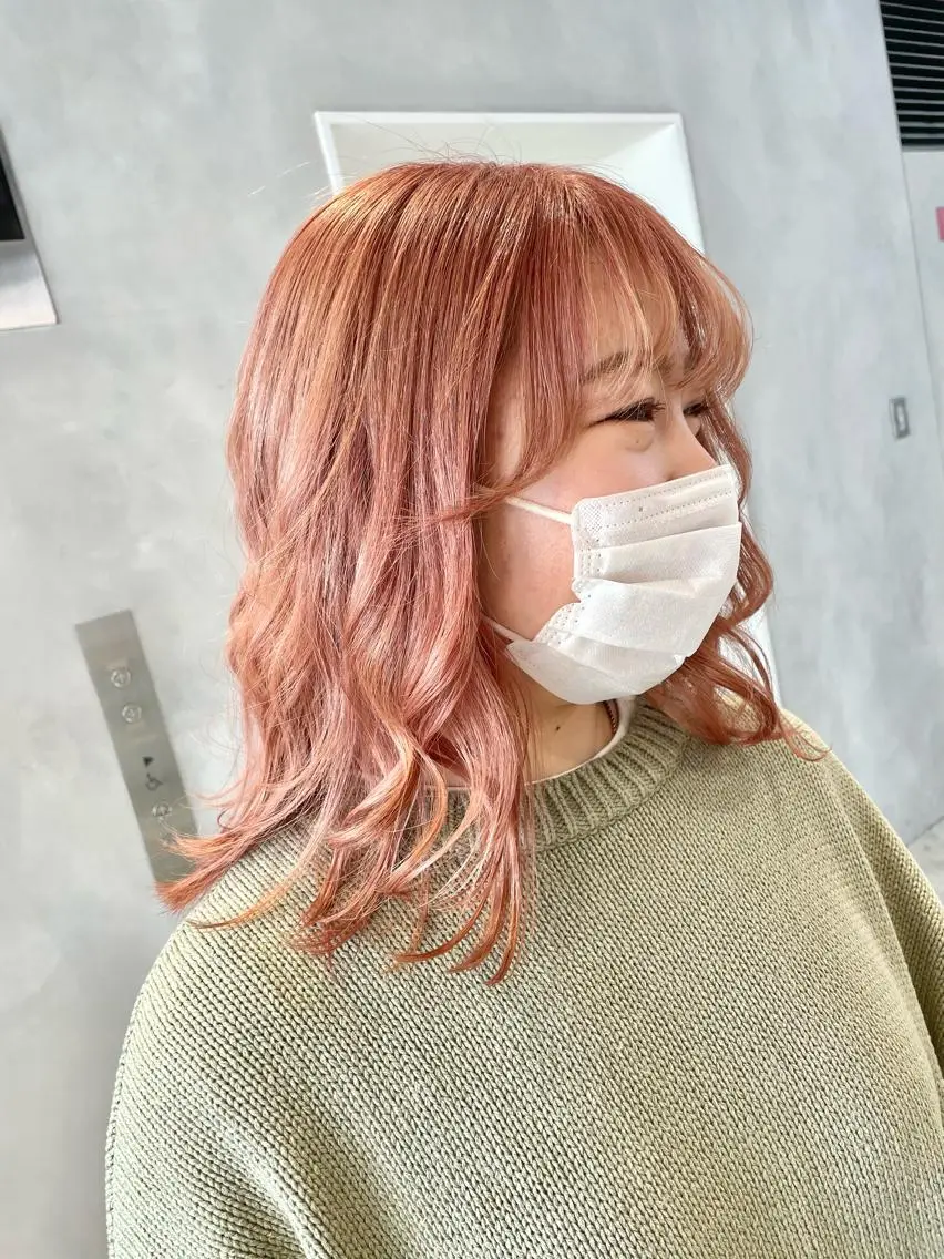 ミディアム カラー ベージュカラー ピンクカラー ピンクベージュ ハイトーン×レイヤー /遠藤将太のヘアスタイル