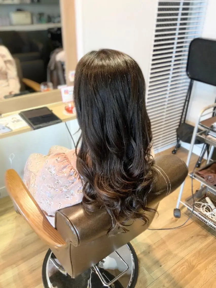 カラー アッシュ ヘアカラー トリートメント 堀 望美のヘアスタイル