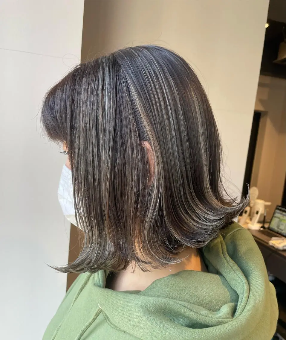 ショート カラー ハイライトカラー ハイライト ブリーチ👩‍🦳/ ‪✂︎MANAMIのヘアスタイル
