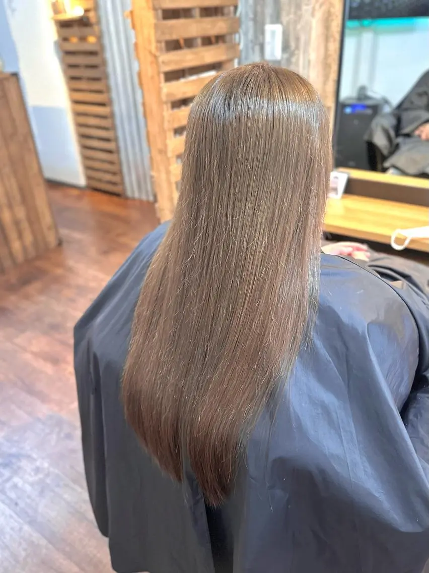 ロング カラー ベージュカラー ピンクカラー ピンクベージュ カット ヘアカラー トリートメント Luzir⭐︎ GEN⭐︎のヘアスタイル