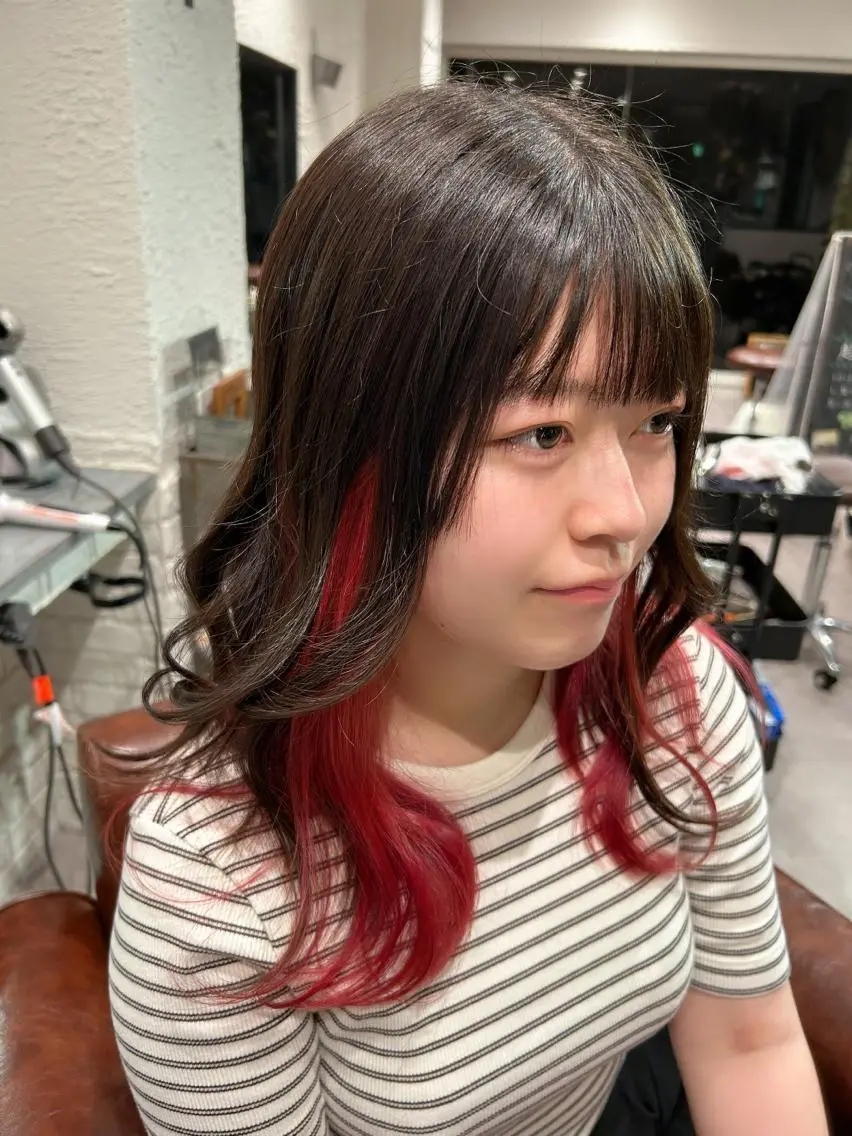 ロング カラー インナーカラー 中野 莉早のヘアスタイル