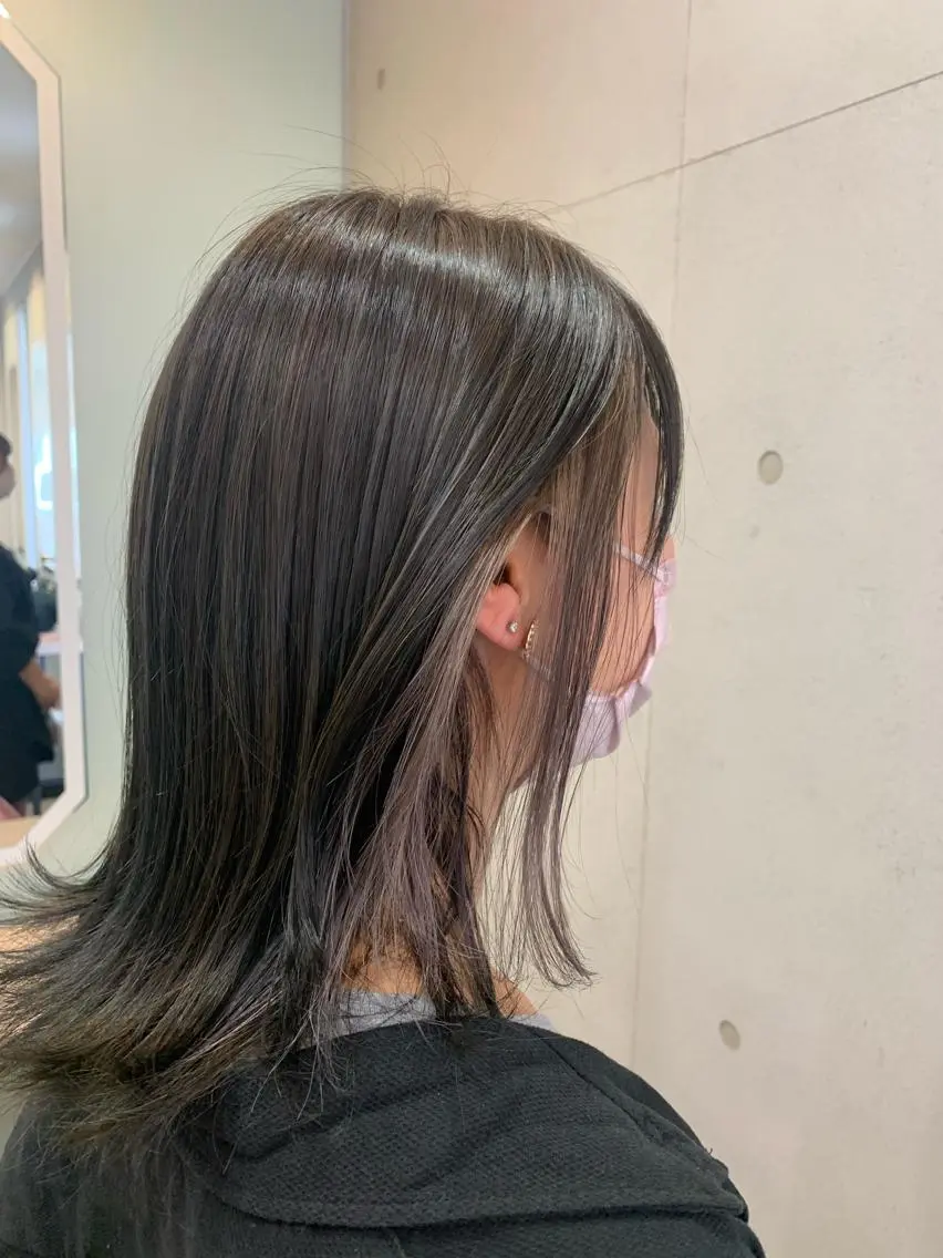セミロング パープルカラー おせ ちさとのヘアスタイル
