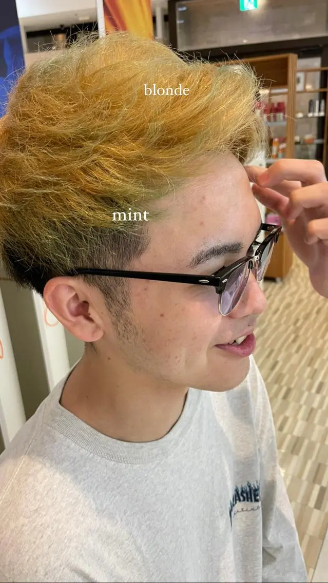 メンズ ⭐️ダブルカラー推し lisaaaa⭐️のヘアスタイル