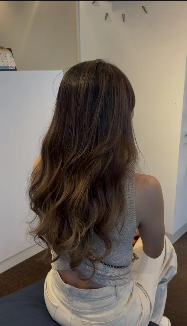 ロング カラー W_SALON CONOCAのヘアスタイル