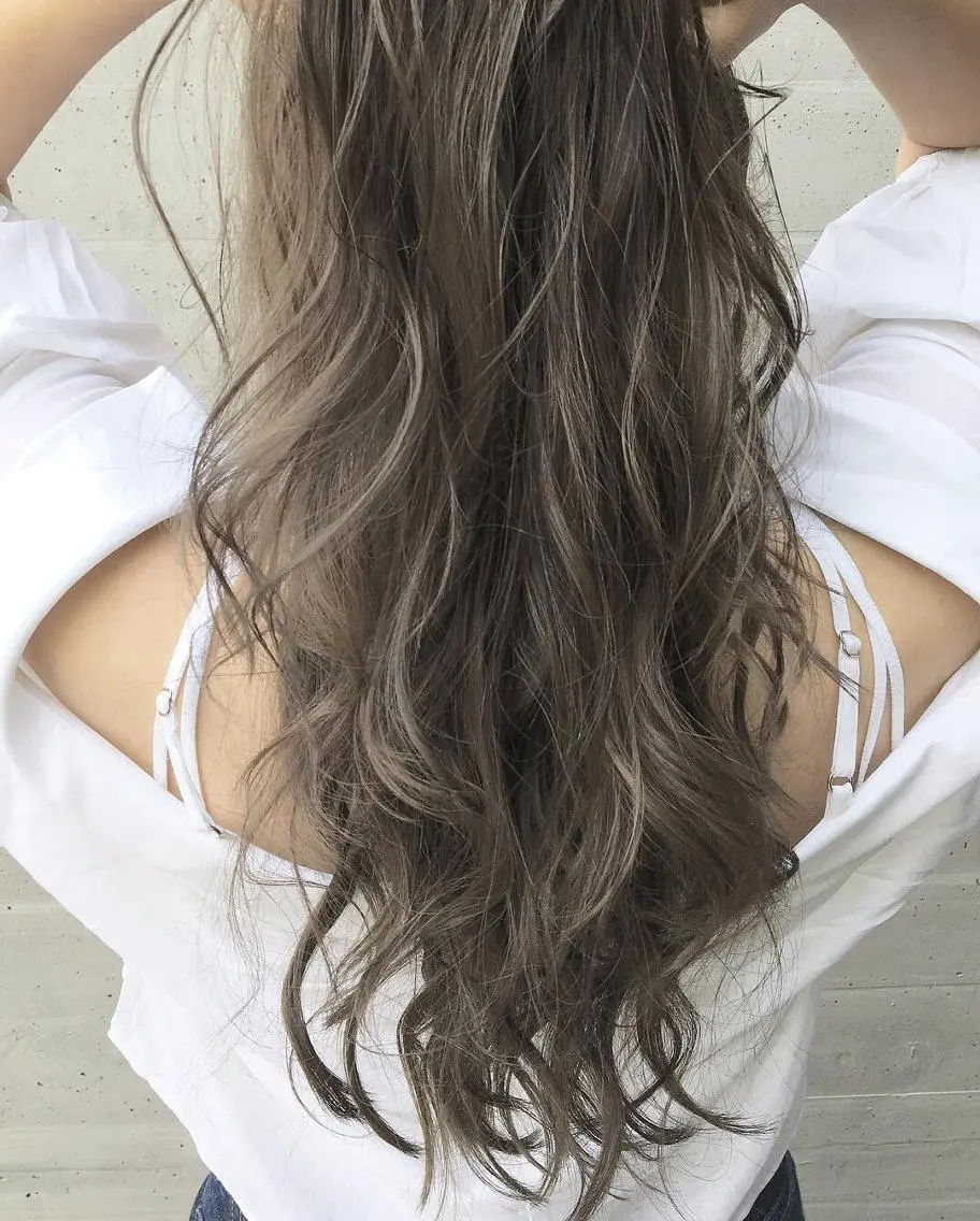 セミロング カラー 似合わせ💖トレンド ✨TAKAMI😊のヘアスタイル