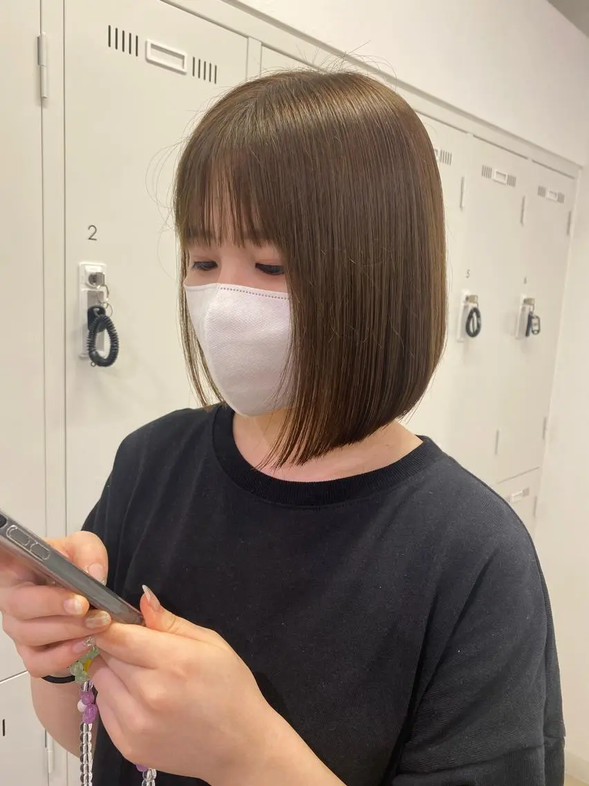 ミディアム カラー ベージュカラー オリーブベージュ ボブ 長妻莉央/縮毛矯正 髪質改善カラーのヘアスタイル