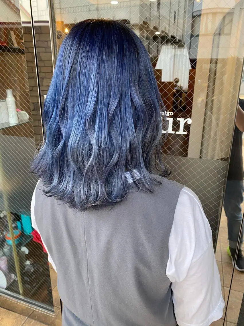 ミディアム カラー カット ヘアカラー トリートメント 美髪 カラーリストのヘアスタイル