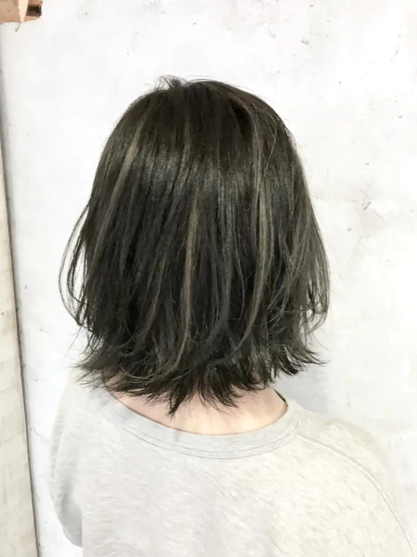 ショート カラー ハイライトカラー ハイライト 外ハネヘア lok[ロク] 高田馬場のヘアスタイル