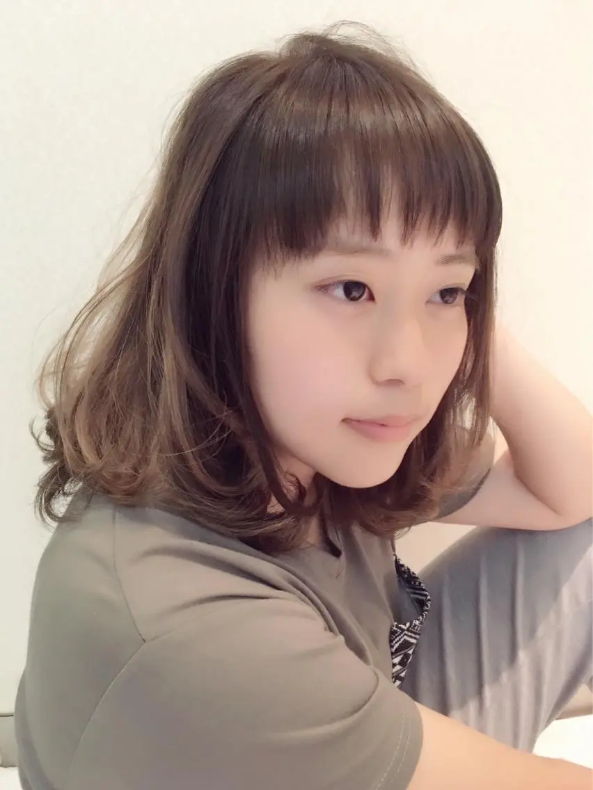 ミディアム パーマ オン眉 田中 奈布のヘアスタイル