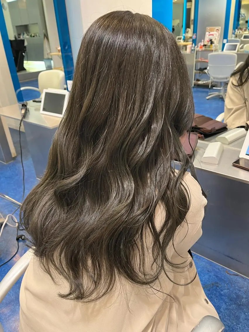 ロング カラー グレージュ オリーブグレージュ オリーブグレー ハイレイヤー レイヤーカット statice/島垣 （シマガキ）のマツエク・マツパデザイン