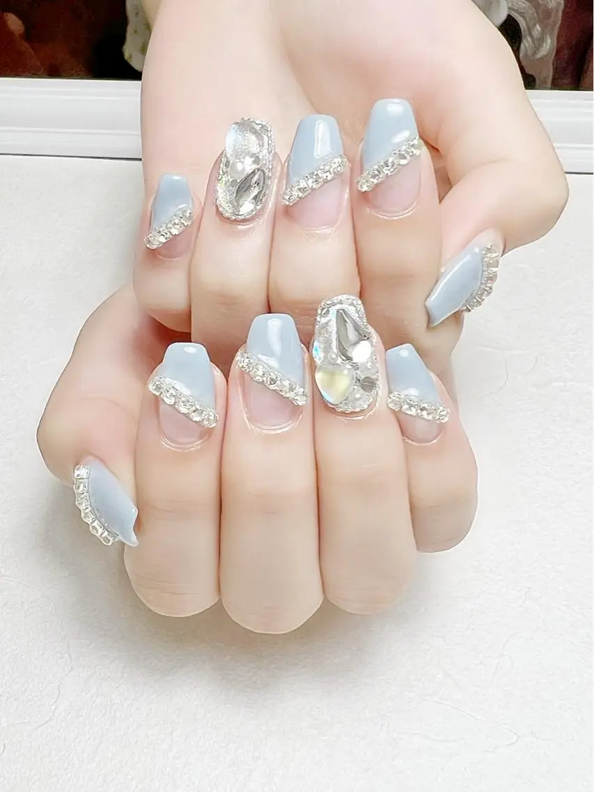 ネイル ブルー キラキラネイル ワンホンネイル rouse nail RISATOのネイルデザイン