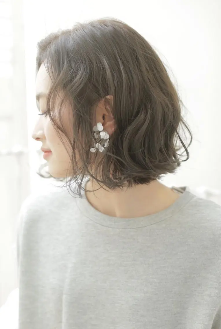 ミディアム カラー パーマ 似合わせ提案 セミナー講師美容師のヘアスタイル