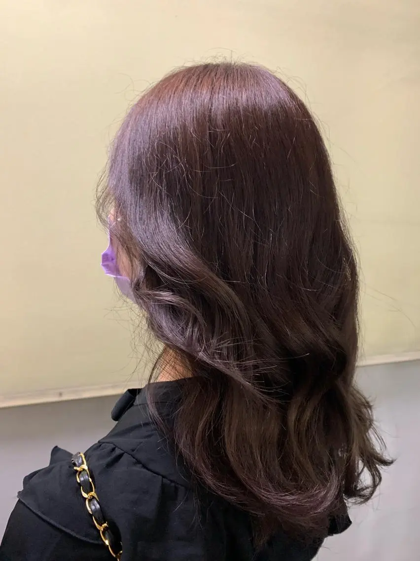 ロング カラー ブリーチ ウスイマイコ カット/ケアカラーのヘアスタイル