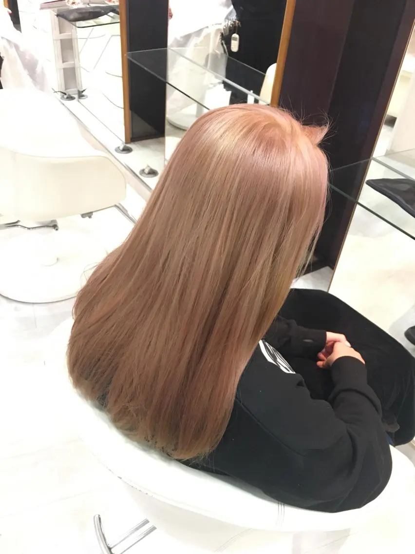 カラー セミロング ベージュカラー ブリーチ デザインカラー ダブルカラー ミルクティーベージュ 大宮CENTRAL 店長西川凌史のヘアスタイル