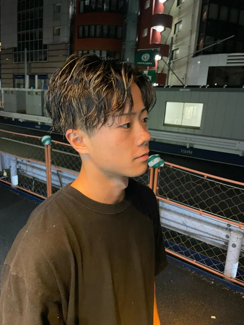 ミディアム メンズ センターパート カット 💈メンズパーマ💈 ナカザワ リョウのヘアスタイル