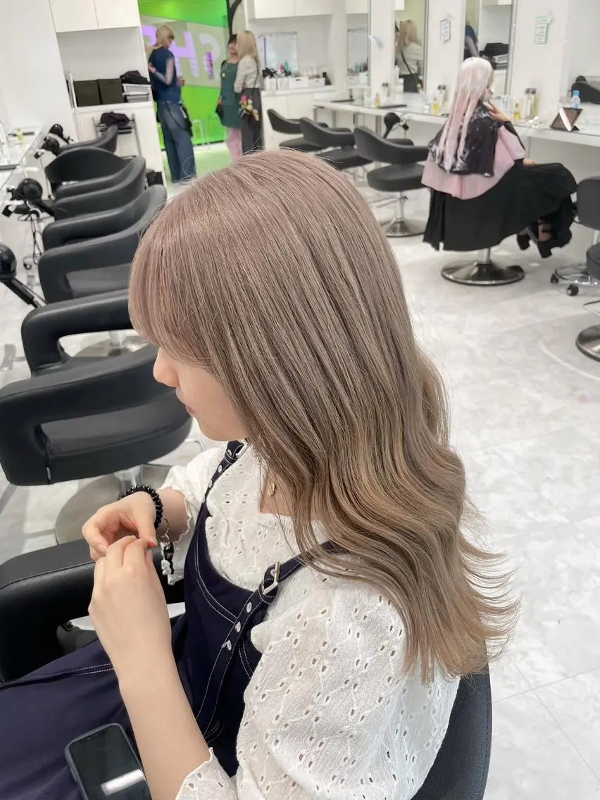ロング カラー カット ヘアカラー トリートメント ヘッドスパ ヘアセット 🤍ベージュ×艶髪 🤍Ryuta🤍のヘアスタイル