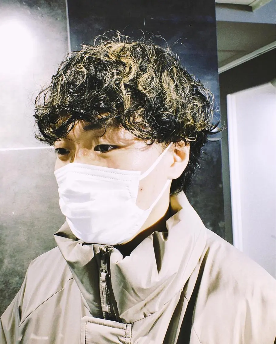 パーマ ヘアアレンジ メンズ マッシュ メンズパーマ カット パーマ トリートメント ヘアセット メンズ特化✂️栗原 侑也のヘアスタイル