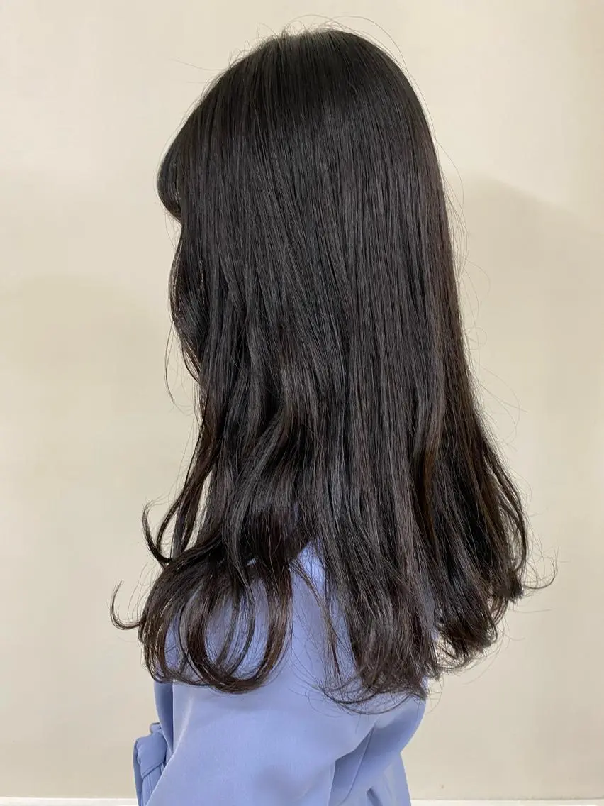 カラー エクステ ハイトーン 💭黒崎ハルカのヘアスタイル