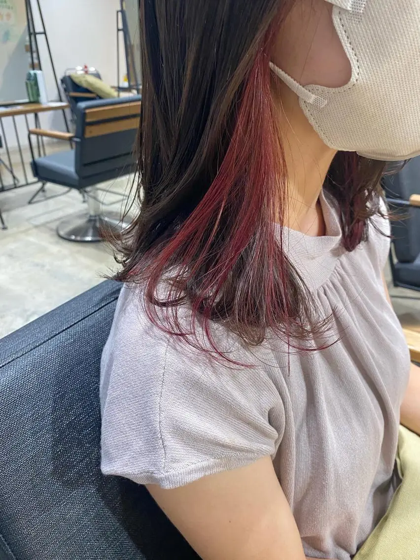 ミディアム カラー インナーカラー ピンクカラー レイヤー/大人ボブ 渡邉【日吉美容室】のヘアスタイル