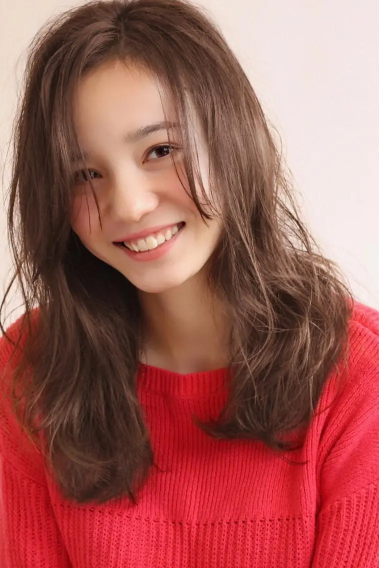 セミロング アッシュ カット ヘアカラー トリートメント 代表山口ひな 髪質改善のプロのヘアスタイル