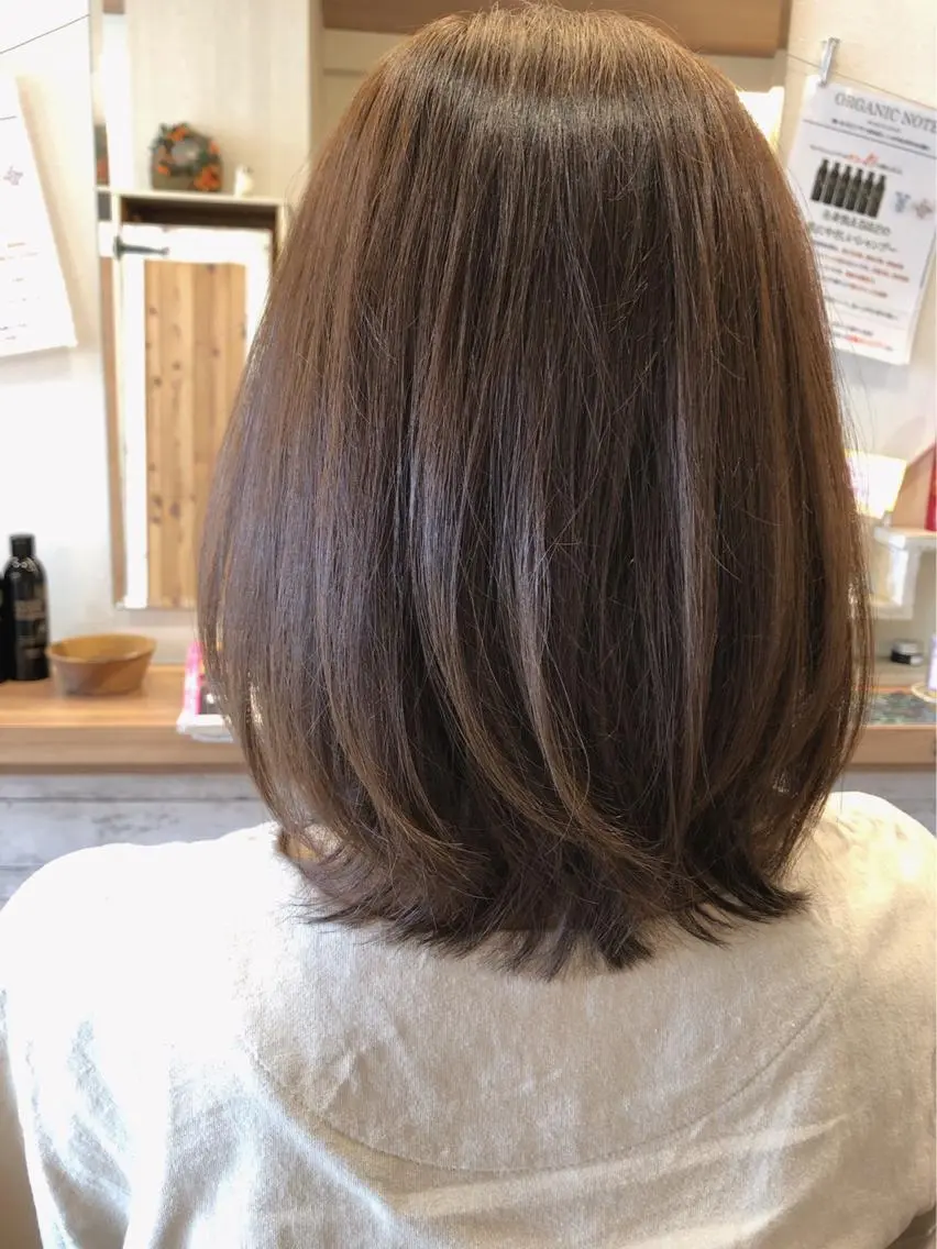 ミディアム ぐらんぐりーん 藤中のヘアスタイル