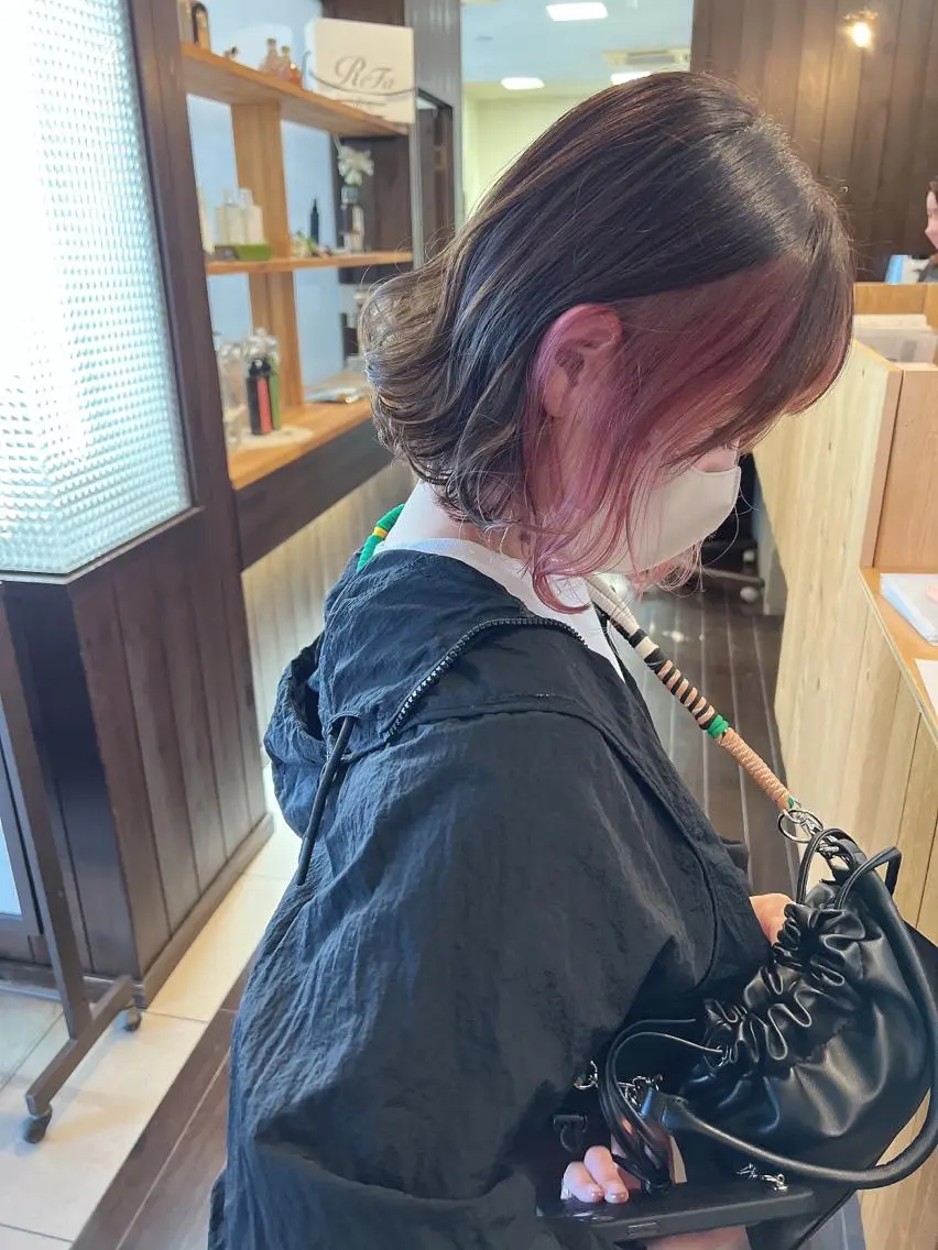ミディアム カラー インナーカラー ピンクカラー ヘアカラー トリートメント 具志 正太のヘアスタイル