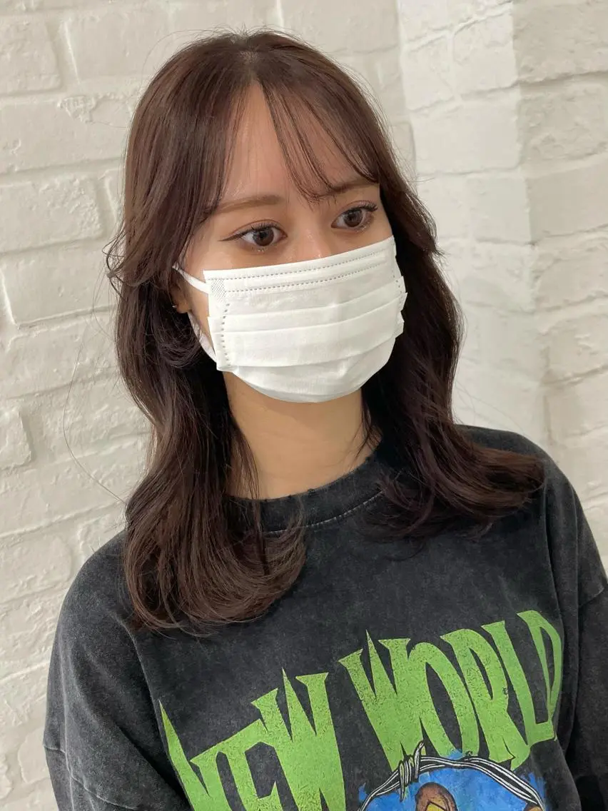 ロング カラー ブラウンカラー カット ヘアカラー トリートメント 米津 優花のヘアスタイル