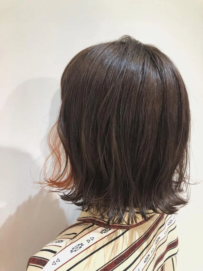 ミディアム カラー インナーカラー オレンジ ヘアカラー トリートメント 🍊新宿南口🍊 ERINAのヘアスタイル