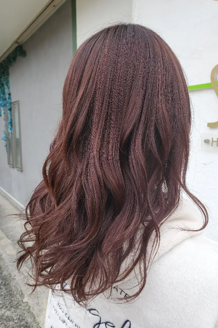 ミディアム カラー ヘアアレンジ ハイライトカラー バイオレットカラー ハイライト ヘアカラー 北九州美容室 🕊️わかな✂︎のヘアスタイル