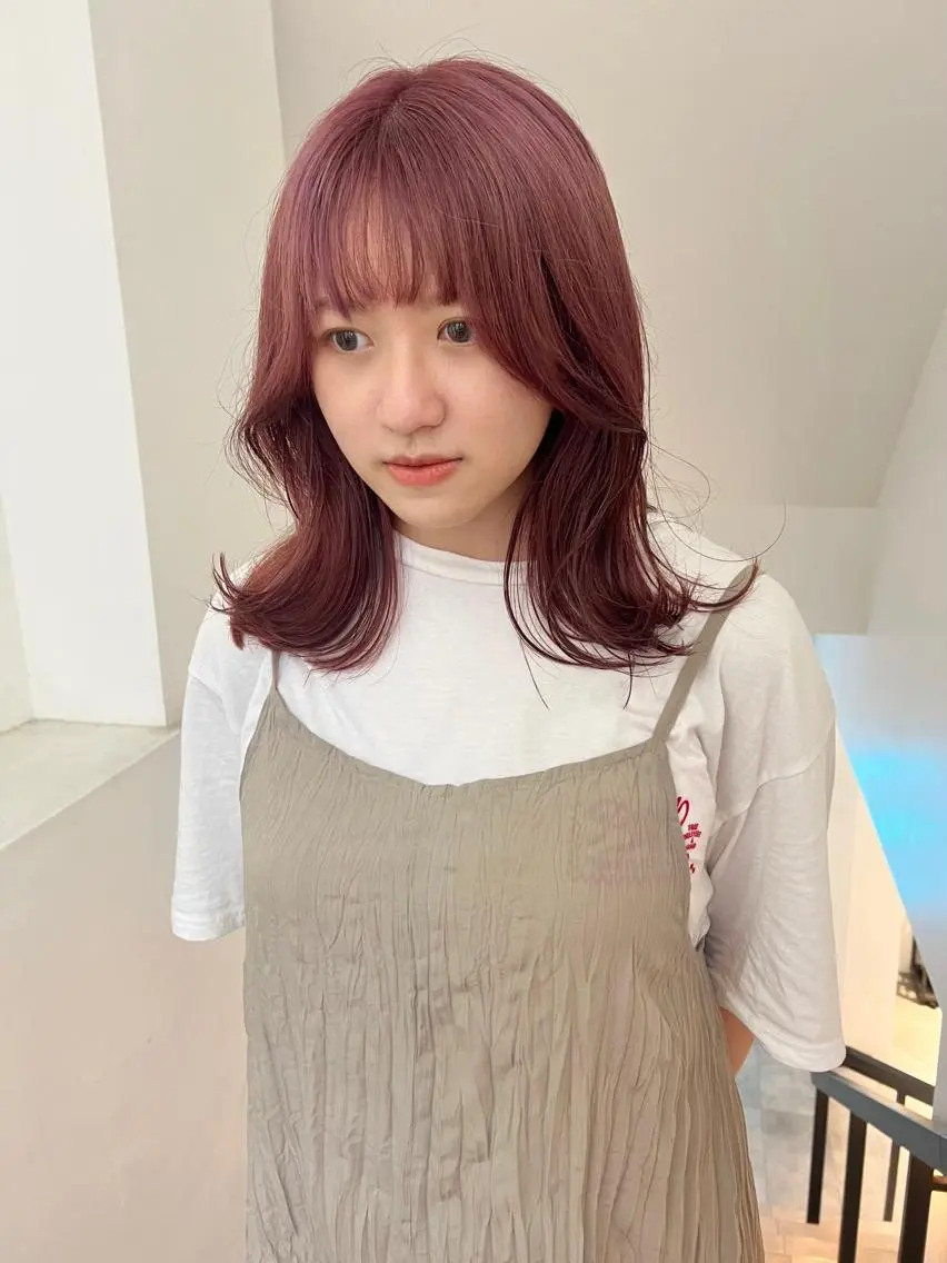 ミディアム カラー ピンクカラー 顔周りカット/透明感 カラー✂️MEIのヘアスタイル