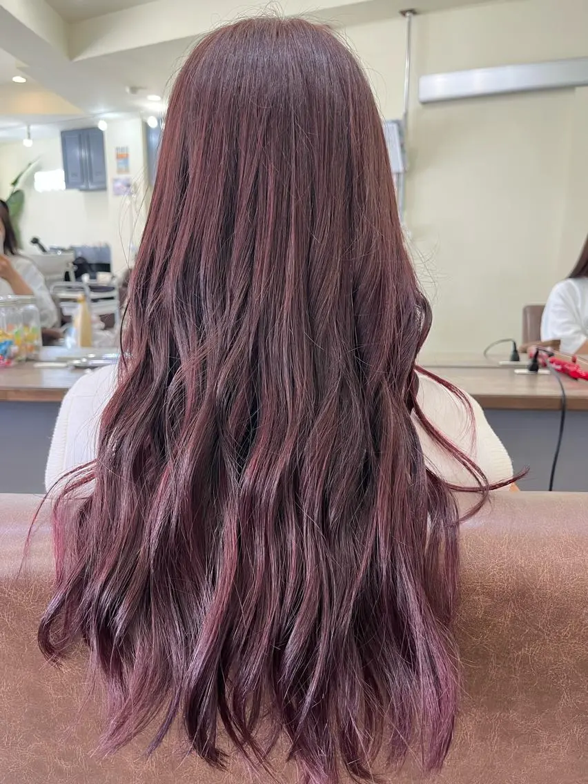 カラー バレイヤージュ ブリーチ ケアブリーチ ダブルカラー イヤリングカラー 戸川 紗良のヘアスタイル